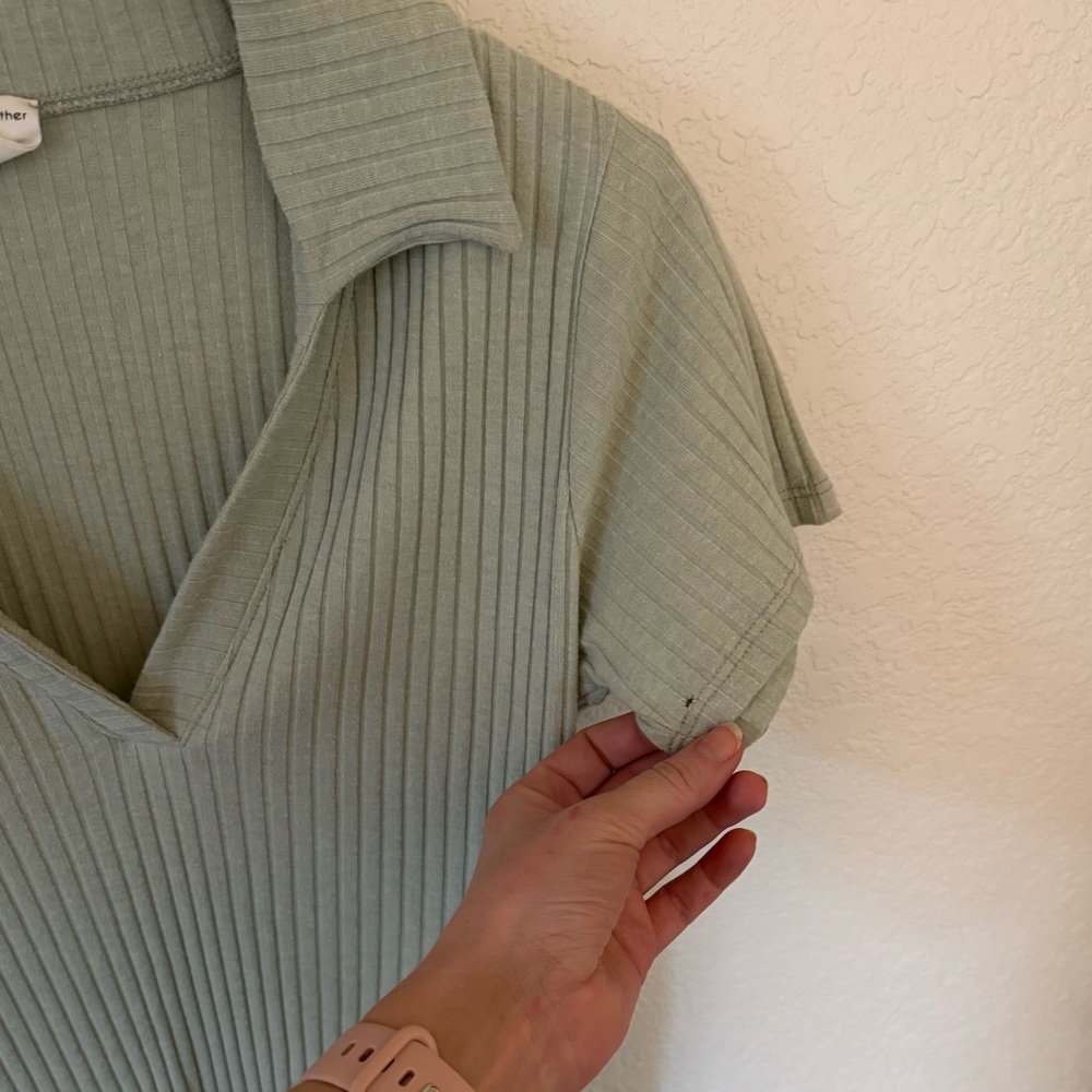 Short sleeve mint color shirt with collar - Picture 3 of 6
